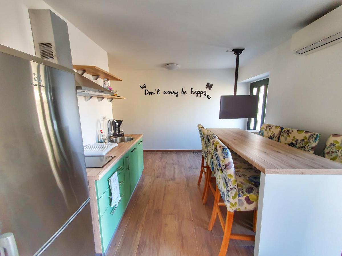 Bed & Breakfast Daniela Veleniki Bagian luar foto