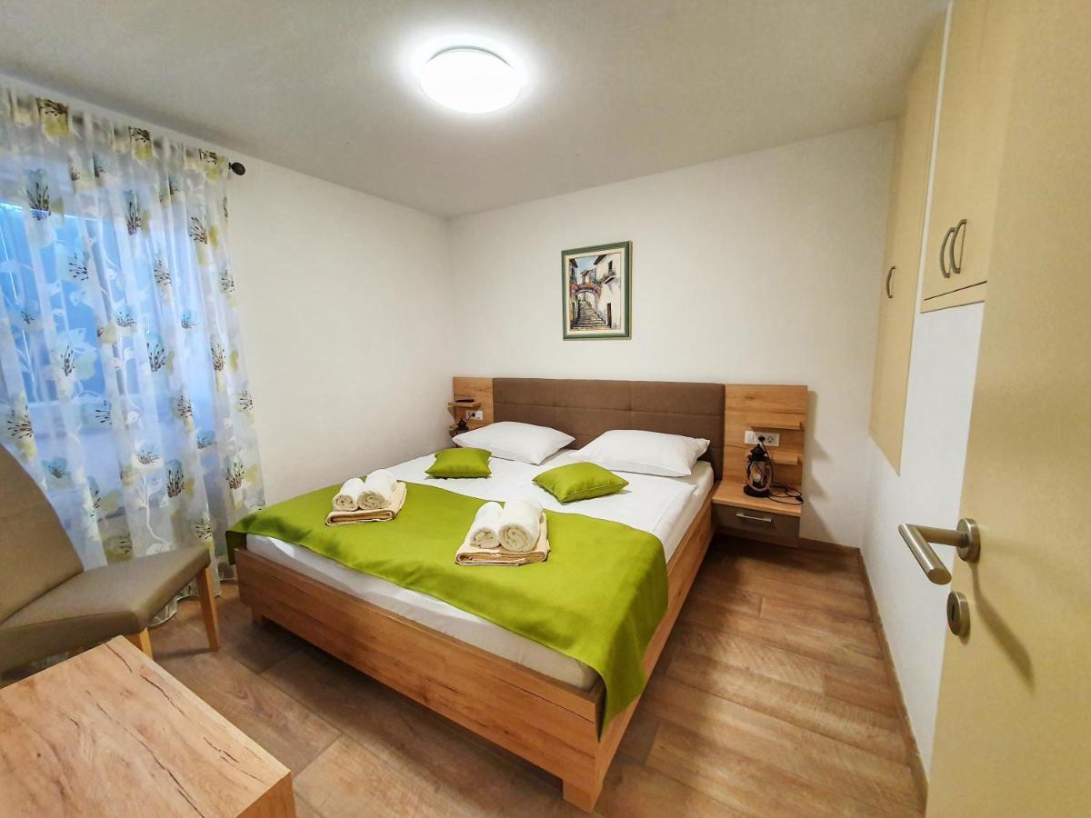 Bed & Breakfast Daniela Veleniki Bagian luar foto