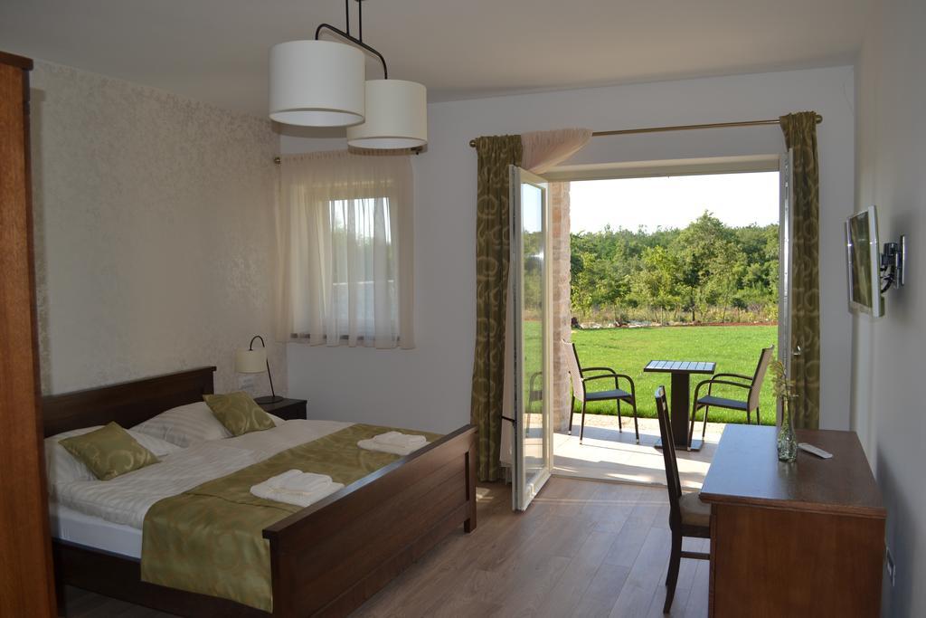 Bed & Breakfast Daniela Veleniki Bagian luar foto