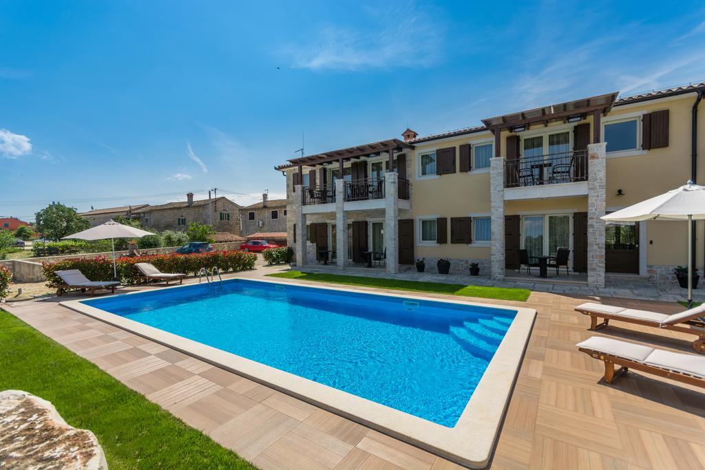 Bed & Breakfast Daniela Veleniki Bagian luar foto