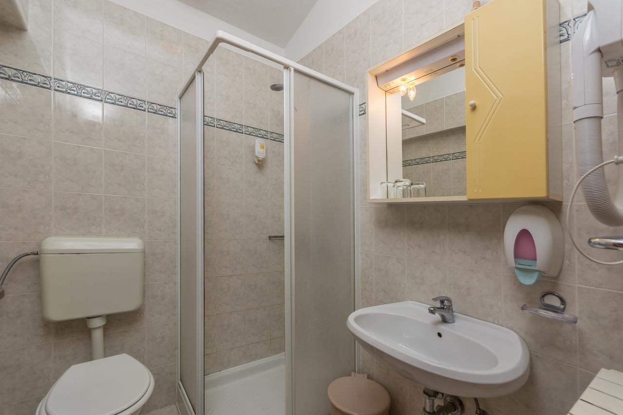 Bed & Breakfast Daniela Veleniki Bagian luar foto