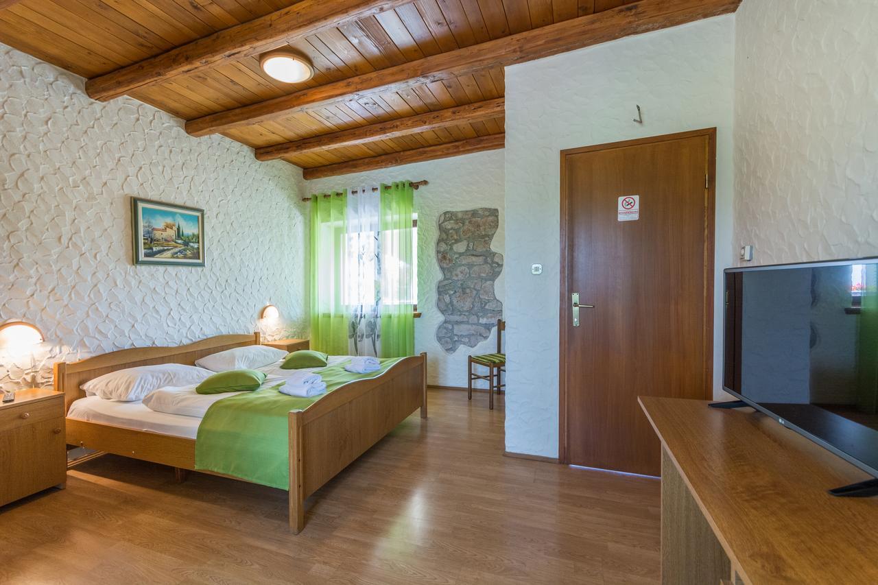 Bed & Breakfast Daniela Veleniki Bagian luar foto