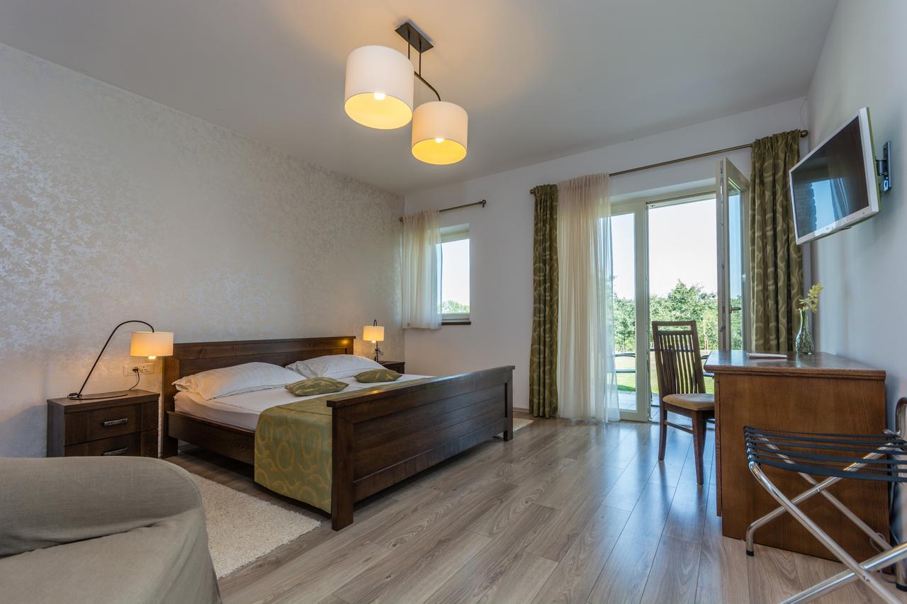 Bed & Breakfast Daniela Veleniki Bagian luar foto