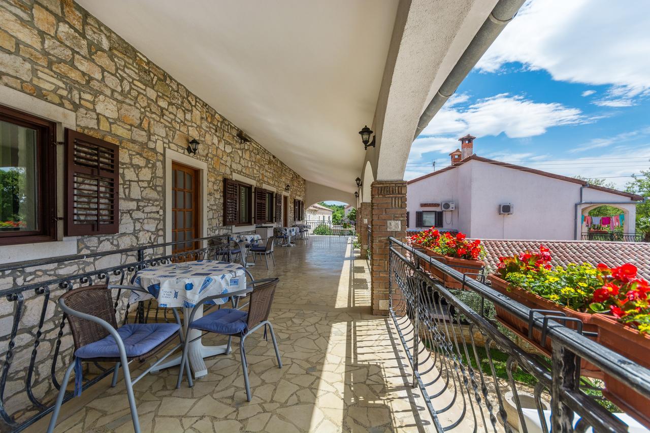 Bed & Breakfast Daniela Veleniki Bagian luar foto