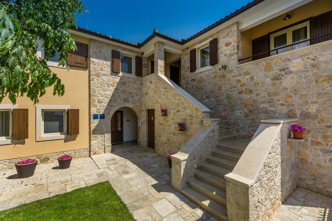 Bed & Breakfast Daniela Veleniki Bagian luar foto